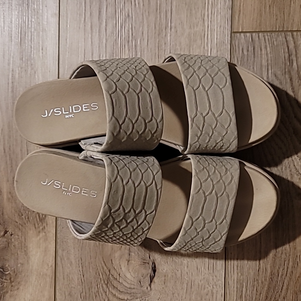 J/SLIDES WEDGES